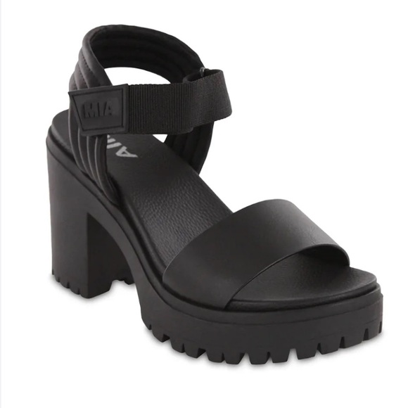 MIA Shoes - MIA Ivelisse Black Malta Chunky Platform Heel Sandal 6.5